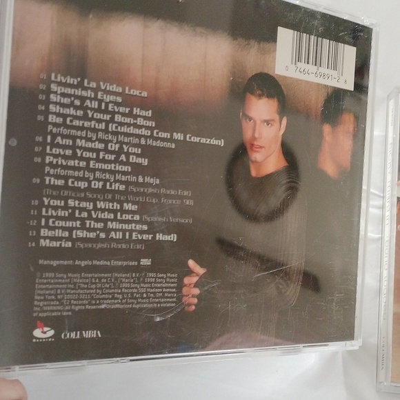 Ricky Martin Sound Loaded + Self titled CDs, Set of 2 - Picture 3 of 10